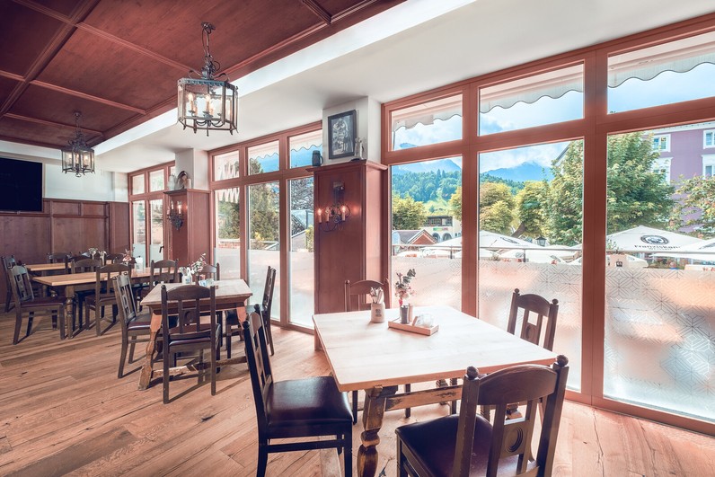 Chef de Rang/ Zahlkellner (m/w/d) für unseren "Gasthof NEUHAUS"