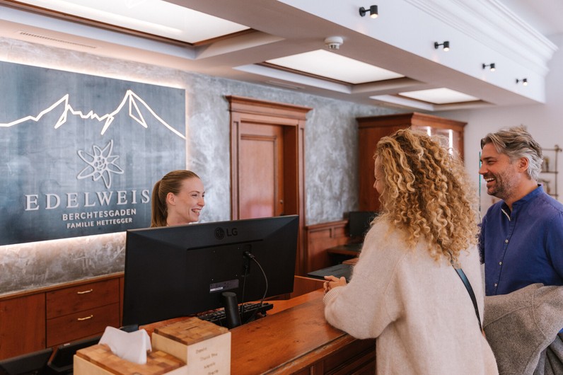 Front Office Mitarbeiter (m/w/d)