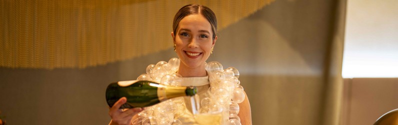 Servicekraft (m|w|d) Champagnerbar Eatrenalin