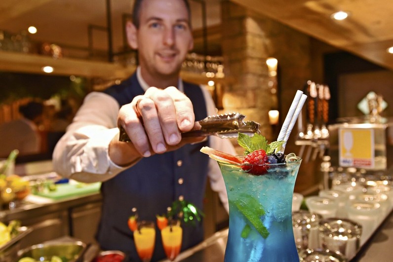 Barmitarbeiter / Barkeeper (m/w/d) – auch Quereinsteiger