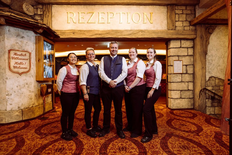 Quereinsteiger Empfangsmitarbeiter /  Rezeptionist Hotel (m/w/d) – Jetzt ohne Erfahrung