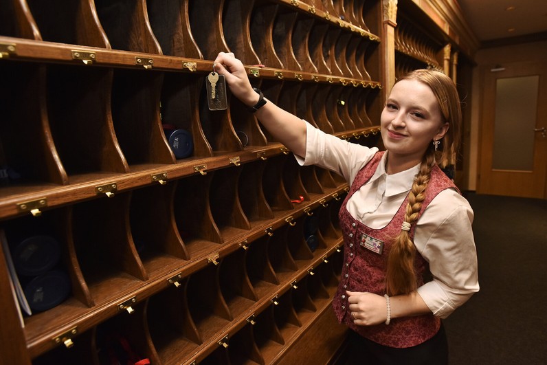 Front Office Agent / Empfangsmitarbeiter / Rezeptionist (m/w/d)