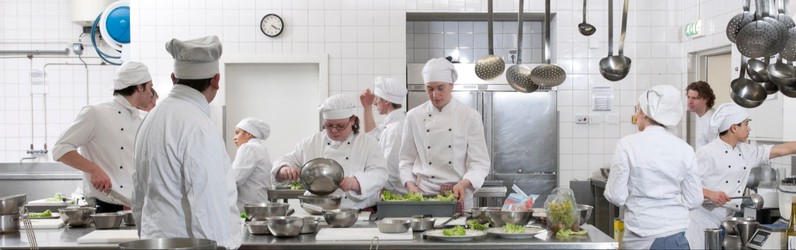Service-, Verkaufs- oder Küchenhilfen (m/w/d) in Voll- oder Teilzeit befristet und unbefristet
