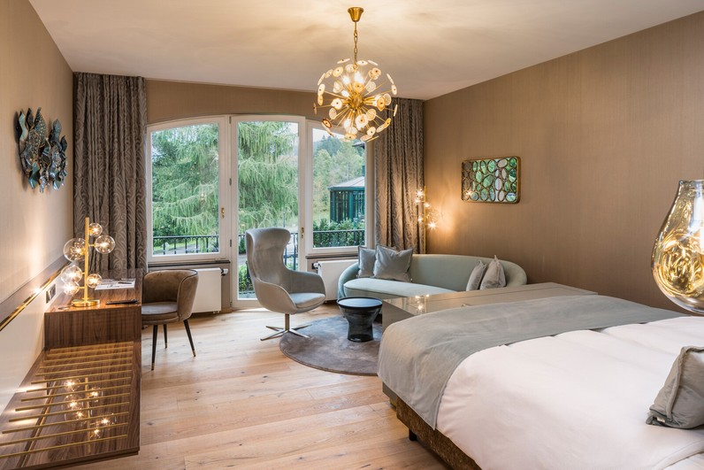 Hausdamen- | Housekeeper-Assistent (m|w|d)
