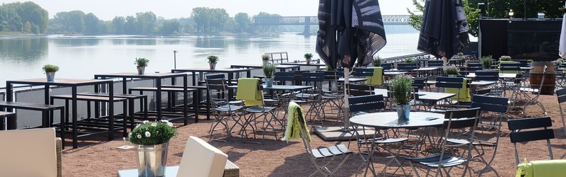 Servicekraft m/w/d für unseren Biergarten MOLE