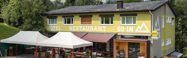 Serviceangestellte (r)