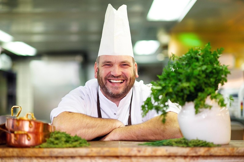 Küchenchef für Frühstück, Ausbildung & Mitarbeitendenverpflegung (m/w/d)