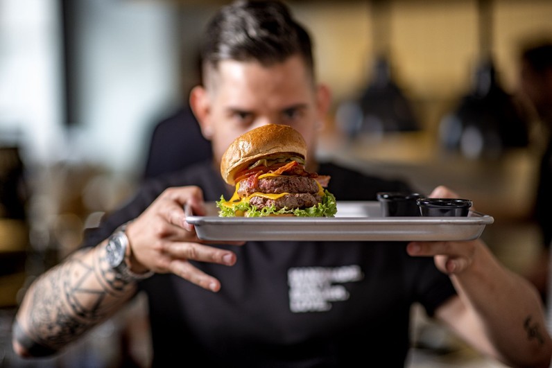 Allrounder (m/w/d) für Foodtruck