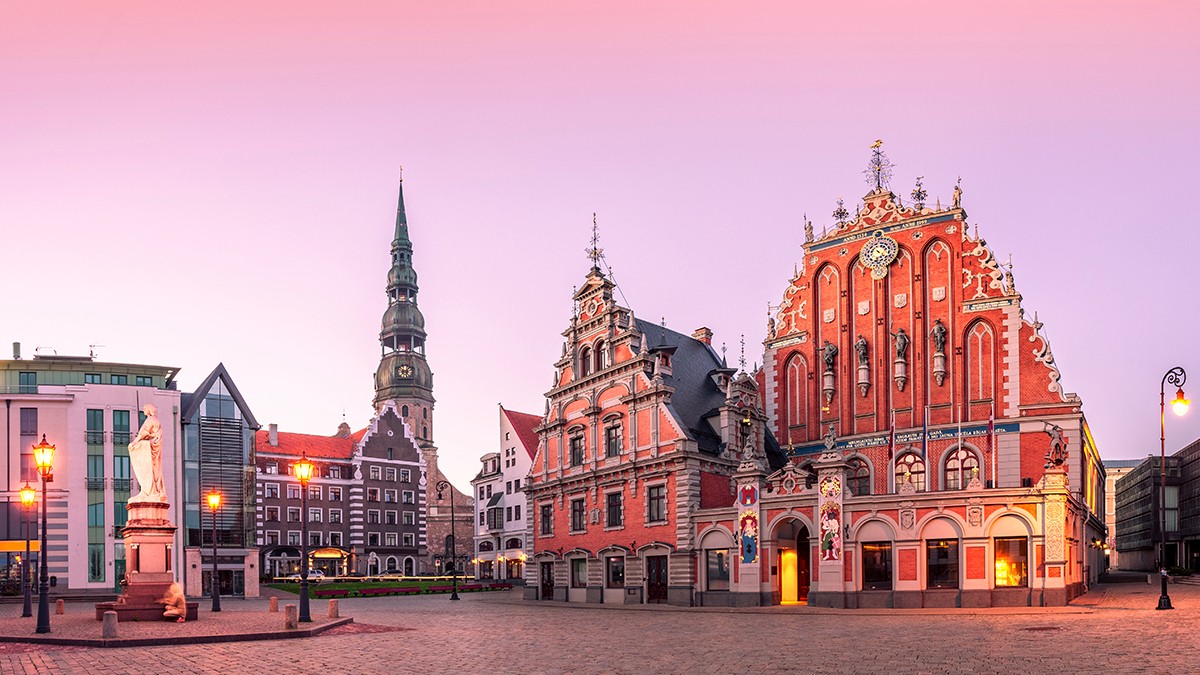 Foto: Ints Vikmanis/stock.adobe.com RIGA rising