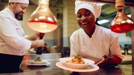 ausländischen Arbeitnehmern Die Hospitality ist stark von ausländischen Arbeitnehmern abhängig