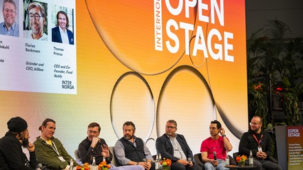 Open Stage Auf der Open Stage werden Experten und Praktiker aus der Branche Rede und Antwort zu aktuellen Themen und Herausforderungen stehen.