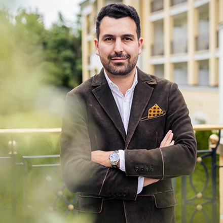 Rolf Wernicke Rolf Wernicke, General Manager Steigenberger Hotel Der Sonnenhof