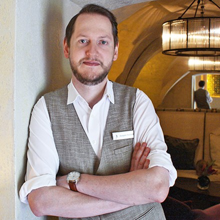 Benjamin Rohrlack Barchef im Weissenhaus Resort, das zu Relais & Châteaux gehört