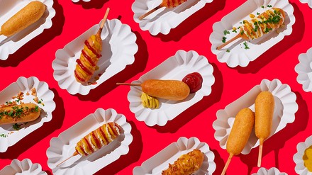 Aryzta Corn Dog im knusprigen Maisgrießmantel von Aryzta