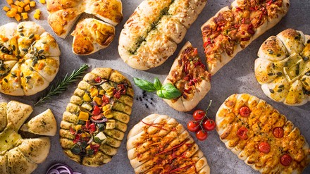 Schulstad Bakery Pizza Salami, Margherita Cheddar oder Veggie Tricolore, Focaccia Pepperoni-Salami, Flammkuchen