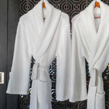 mitgenommener Bademantel vom Hotel