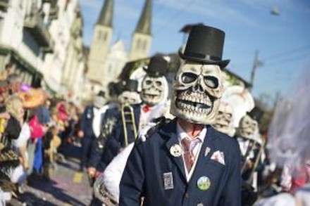 Schweiz: Basel und Luzern im Fasnachtsfieber