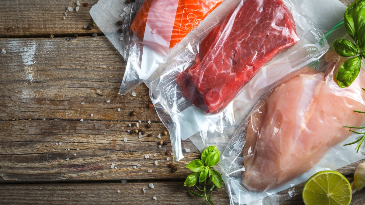 Foto: iStockphoto
eingeschweißtes Fleisch für Sous Vide Technik