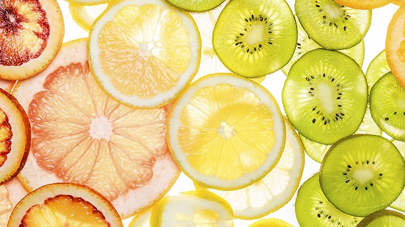 Zitrusfrüchte aufgeschnitten