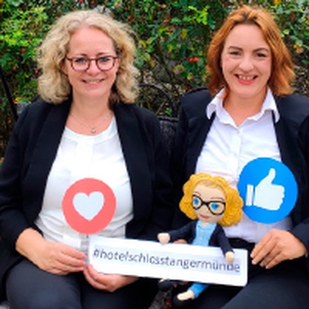 Ute Kern und Stefanie Kricheldorf vom Hotel Schloss Tangermünde Ute Kern und Stefanie Kricheldorf vom Hotel Schloss Tangermünde