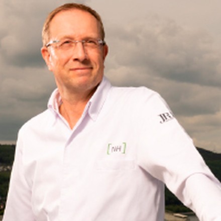 Nils Henkel Nils Henkel