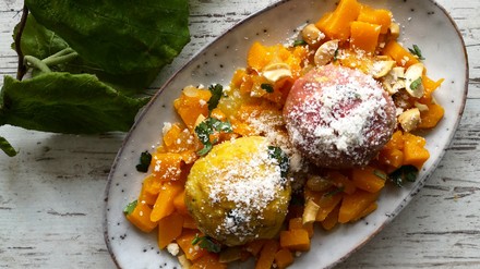 Gericht mit Knödel Gericht mit Knödel