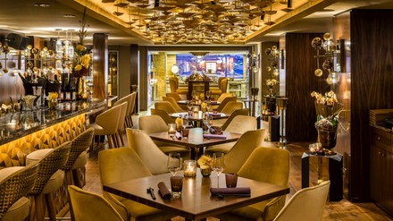 Bar im Hotel vier Jahreszeiten Bar im Hotel vier Jahreszeiten