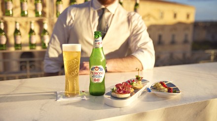 Italienisches Bier Peroni Italienisches Bier Peroni