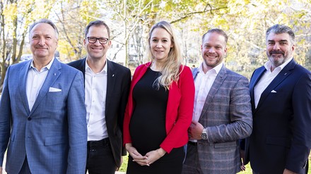 Der HDV-Vorstand: Jürgen Gangl (1. Vorsitzender), Andreas Neininger (Beisitzer), Anna Mielitz (Beisitzerin), David Depenau (2. Vorsitzender), Oliver Mathée (Schatzmeister). Der HDV-Vorstand: Jürgen Gangl (1. Vorsitzender), Andreas Neininger (Beisitzer), Anna Mielitz (Beisitzerin), David Depenau (2. Vorsitzender), Oliver Mathée (Schatzmeister).