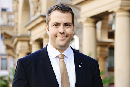 Sebastian Höpfner ist neuer Sommelier im Sterne-Restaurant Français im Steigenberger Frankfurter Hof. (Foto: © Steigenberger Frankfurter Hof)