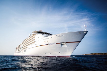 Die EUROPA 2 von Hapag-Lloyd Cruises wurde zusammen mit der EUROPA in der Kategorie „Bestes kulinarisches Angebot“ prämiert. (Foto: Hapag-Lloyd Cruises)
