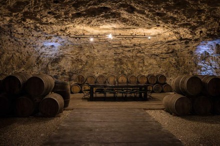 Der britische Milliardär Richard Branson will den Tropensturm „Irma“ in seinem Weinkeller aussitzen. (Foto: © Yordan Rusev/fotolia)