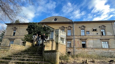 Aus dem heruntergekommenen Schlossgut am Finowkanal nordöstlich von Berlin soll eine Natur-Kultur-Herberge entstehen. (Foto: © Schlossgut Finowfurt)
Schloss Finowfurt