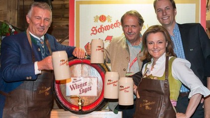 Bierbotschafter Helmut Mödlhammer, Brau Union-Chef Markus Liebl, Bierbotschafterin Claudia Wiesner sowie der designierter neue Generaldirektor und ab 2018 Liebls Nachfolger, Magne Setnes