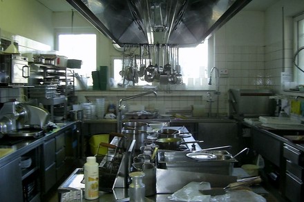 Unaufgeräumte Küche