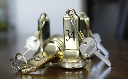 2 Hotel-Zimmerschlüssel