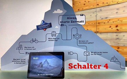 Virtuelle Assistentin am Schalter 4 bei Zermatt Tourismus