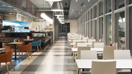 Laut einer aktuellen Studie hat die Betriebsgastronomie großen Einfluss auf die Mitarbeiterbindung. (Foto: © interiorphoto/fotolia)