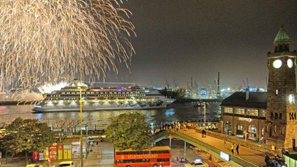Feuerwerk Hamburg AIDAcara