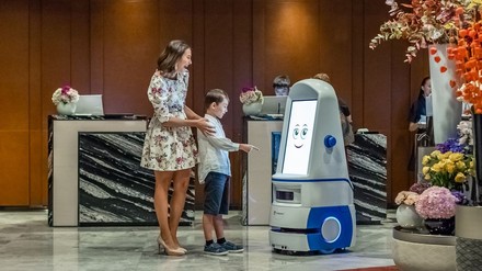 Ein Roboter in einem Hotel