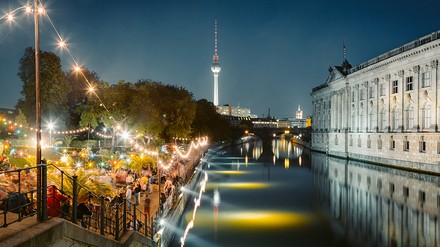 Berlin Gastronomie bei Nacht