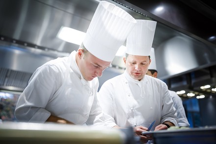 Zwei Spitzenköche bei der Arbeit