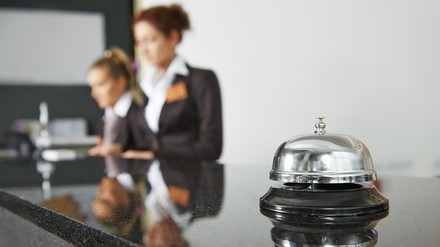 Die Rezeption in einem Hotel