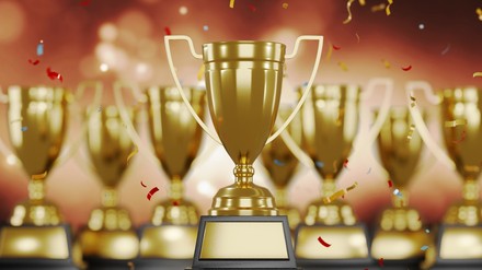 Goldene Pokale