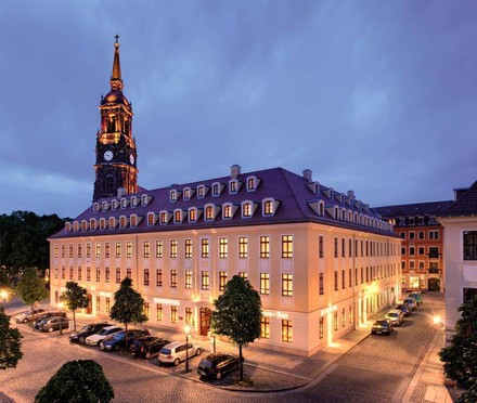 Das Relais & Châteaux-Hotel Bülow Palais Dresden von außen