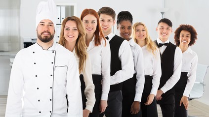 Das Gastgewerbe steuert auf ein weiteres Rekordjahr zu. (Foto: Andrey Popov/fotolia)