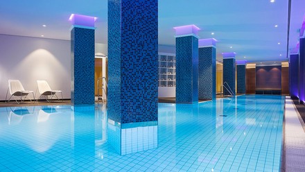 Westin Hamburg Pool