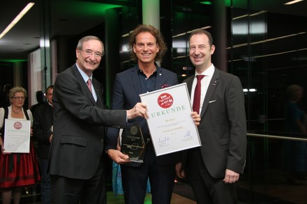 Christoph Leits, Mario Pulker und Christian Burkia bei der Preisübergabe