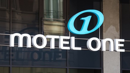Motel One Schriftzug