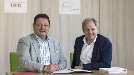 Walter C. Neumann (l.) und Rolf Seelige-Steinhoff, Gründer der International Hotels & Resorts (IHR)